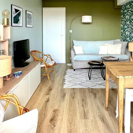 Joli 3 Pièces, 2 Chambres, 6 Personnes, Clair, Vue Dégagée, Balcon&parking Privé * Villers-sur-Mer