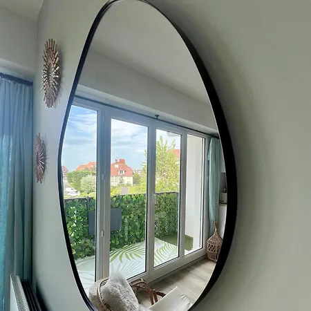 Apartment 3 Pieces, 2 Chambres, Lumineux, Vue Degagee, Balcon & Parking Prive