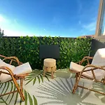アパート Charmant 3 Pieces, 2 Chambres, Lumineux, Vue Degagee, Balcon & Parking Prive *