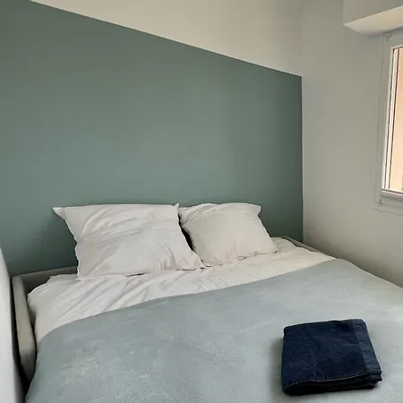 Joli 3 P Lumineux, Vue Degagee, Balcon Et Parking Apartment