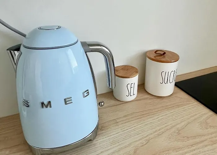 Joli 3 Pieces, 2 Chambres, 6 Personnes, Clair, Vue Degagee, Balcon & Parking Prive 公寓 *