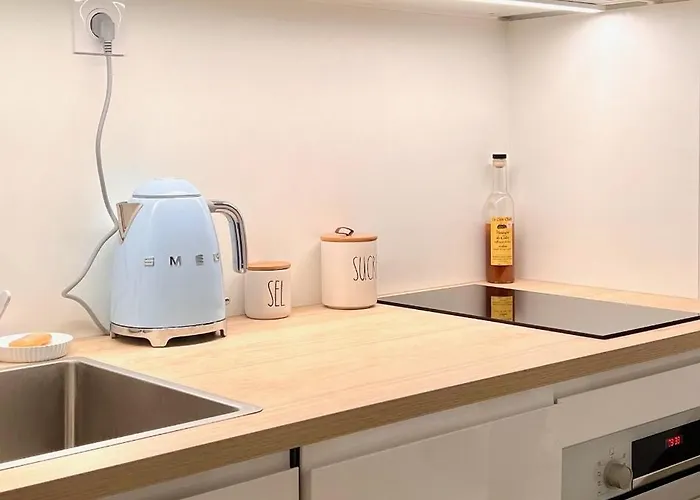 Joli 3 P Lumineux, Vue Degagee, Balcon Et Parking *