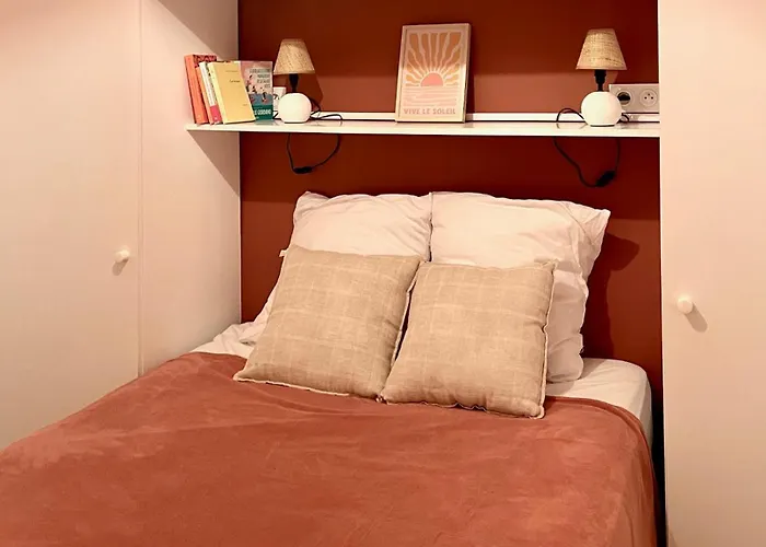 Joli 3 Pieces, 2 Chambres, 6 Personnes, Clair, Vue Degagee, Balcon & Parking Prive *