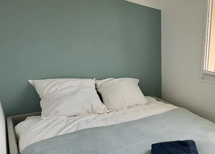 Joli 3 Pieces, 2 Chambres, 6 Personnes, Clair, Vue Degagee, Balcon & Parking Prive 公寓