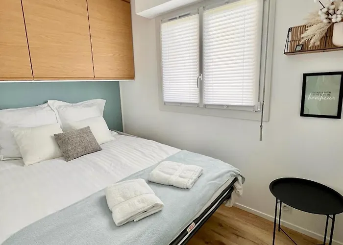 Joli 3 Pieces, 2 Chambres, Lumineux, Vue Degagee, Balcon & Parking Prive * Villers-sur-Mer