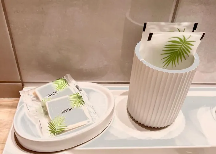 Joli 3 Pieces, 2 Chambres, Lumineux, Vue Degagee, Balcon & Parking Prive *